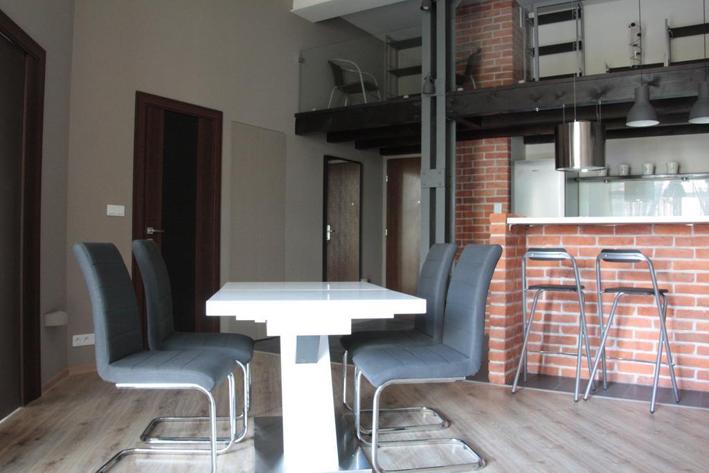 Апартаменты Loft Niezapominajka W Tobaco Park Лодзь Номер фото